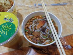-覃肥叔桂林米粉(粮道街店)