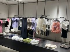 -URBAN REVIVO(七宝领展广场店)