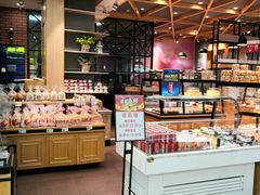 面包甜点陈列柜-迪莉娅(欧亚卖场店)