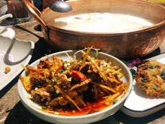 -三人行骨头王火锅(长寿店)