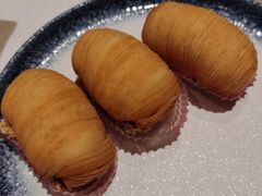 金牌榴莲酥-唐宫海鲜舫