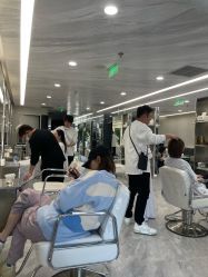 -简法造型·品牌形象店