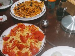 -东来菜馆•手抓海鲜家常菜•海鲜锅贴(鸽子窝店)