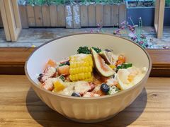 三文鱼温泉蛋沙拉-馥家小馆(黔灵山公园店)