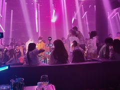 -赛博LIVE SHOW酒吧