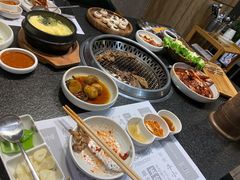 -草家酱蟹炭火烤肉店(珲春南路一店)