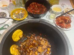 -鲁员外地锅鸡地锅鱼(古墩路店)