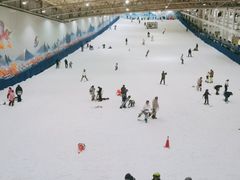 -乔波室内滑雪场
