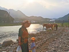 -百里峡七彩艺术小镇