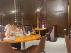-乐忻皇朝(上海中心大厦店)