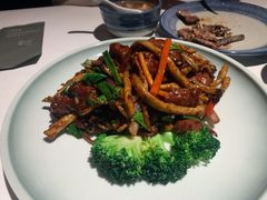 -八府香鸭·啫啫煲(华山路店)