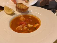 意大利什锦海鲜汤配蒜香面包-Ponte 意大利餐厅