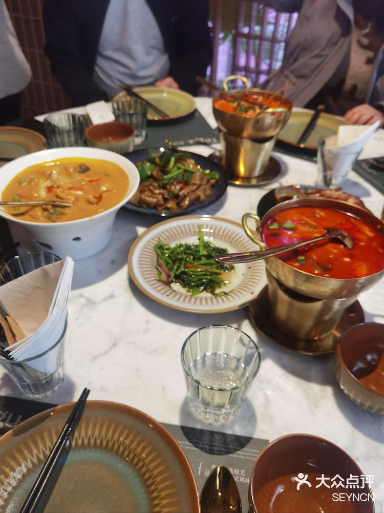 红山6979的泰古莲泰国菜不错