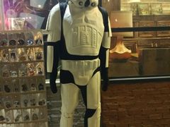 -席娜卡琳火车铁道夜市