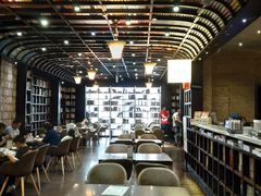 -钟书阁(松江泰晤士小镇店)