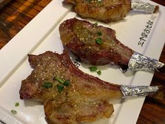 苏尼特金质烤羊排-三个蒙古大叔羊肉串(大宁店)
