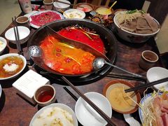 -周小明火锅(黑金冠社区店)