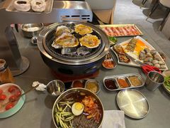 -围炉肉舍•炭烤活鳗•丹东海鲜烤肉(步行街店)