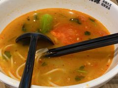 -蒙自源米线大王(花园城商场店)