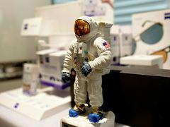 -目艮眼镜SHOWROOM(品牌集合店)