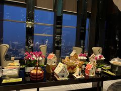 -唐拉雅秀酒店-西锦汇空中BBQ·思创餐厅