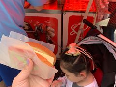 -詹爷爷乌节路街头冰淇淋