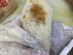 肉酥油条饭团-肯德基(孝陵卫地铁站店)