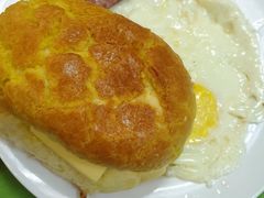 菠蘿包套餐-胜利茶餐室