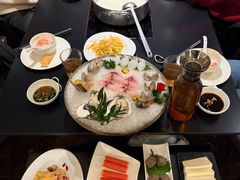 -鲜入唯煮·港式海鲜牛肉火锅(金宝街店)