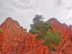 -天山神秘大峡谷