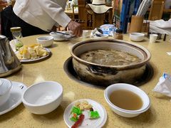 -东巴谷野生菌火锅餐厅