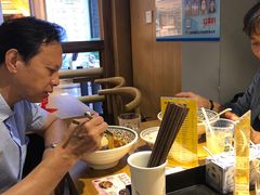 -鑫花溪牛肉米粉(人民广场店)