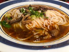-霸蛮湖南菜·牛肉粉(荣京西街店)
