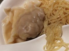 -新大咀港式茶餐厅(宝山万达店)