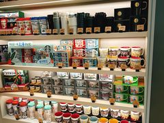景观位-星巴克(浦东机场T2到达店)