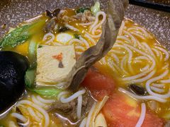 -蒙自源过桥米线(红谷滩万达店)