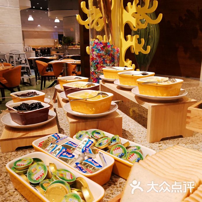 熊猫自助餐厅