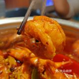 这家虾火锅，板眼有点多[加油][加油][加油]