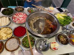 -憨铁匠老火锅(龙岗万科里店)