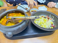 -云海肴·汽锅鸡·云南菜(天山百盛优客店)