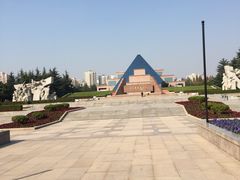 -上海市龙华烈士陵园