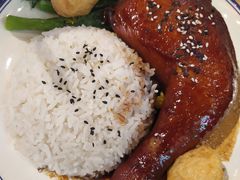 瑞士汁大鸡腿花枝丸饭-港爺茶檔·茶餐厅(东晓南路店)