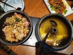 -云海肴·汽锅鸡·云南菜(天山百盛优客店)