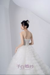 -予白婚纱礼服馆