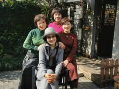 -小草屋轰趴馆别墅派对新场团建家庭聚会