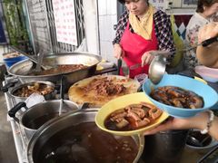 -Kha Mu Charoensang(Silom)