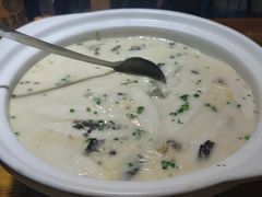 浓汤煮鲟龙鱼-李久其家民间餐厅(观沙岭公园店)