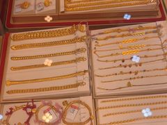 -恒一珠宝·回收黄金钻石奢侈品(灵岩南路店)