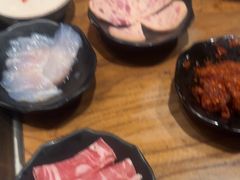 -吴氏老牌坊云南鱼豆花火锅店(通江街店)
