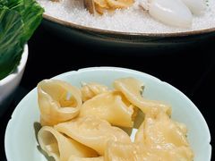 -鲜入唯煮·港式海鲜牛肉火锅(金宝街店)